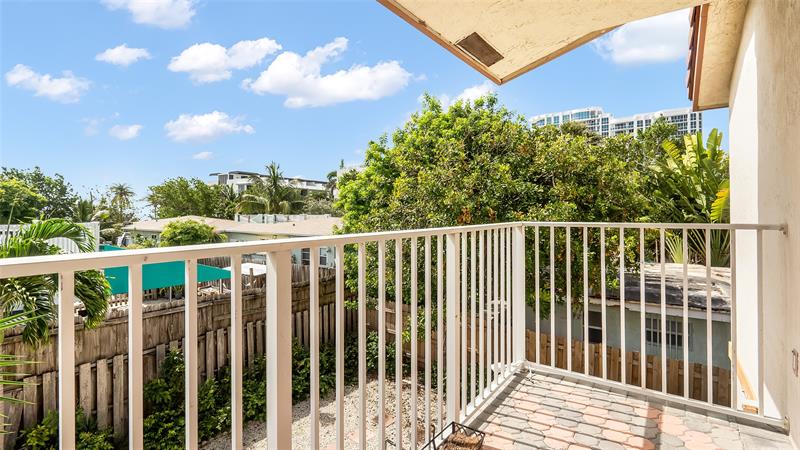 Image 31 of 42 For 512 Ocean Blvd  512