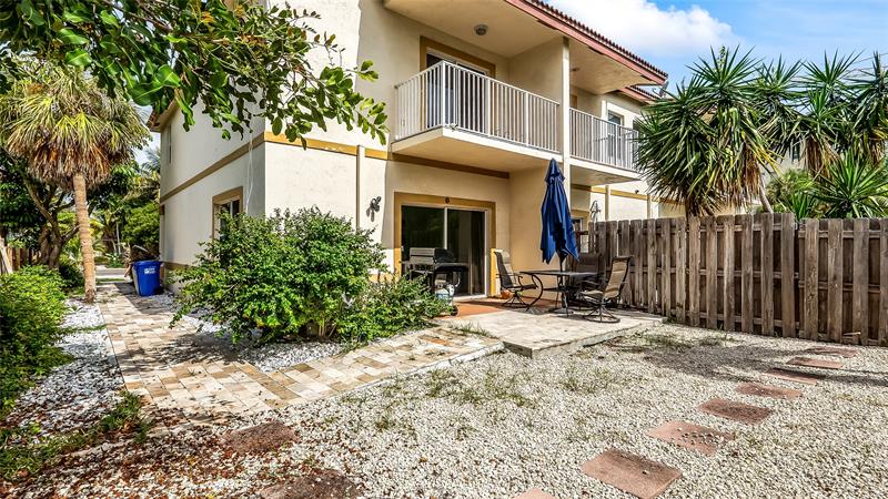 Image 36 of 42 For 512 Ocean Blvd  512