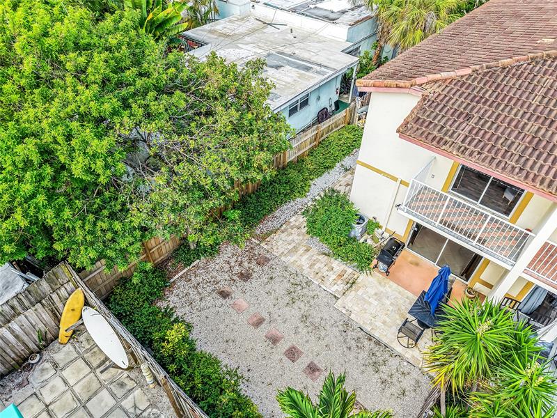 Image 41 of 42 For 512 Ocean Blvd  512