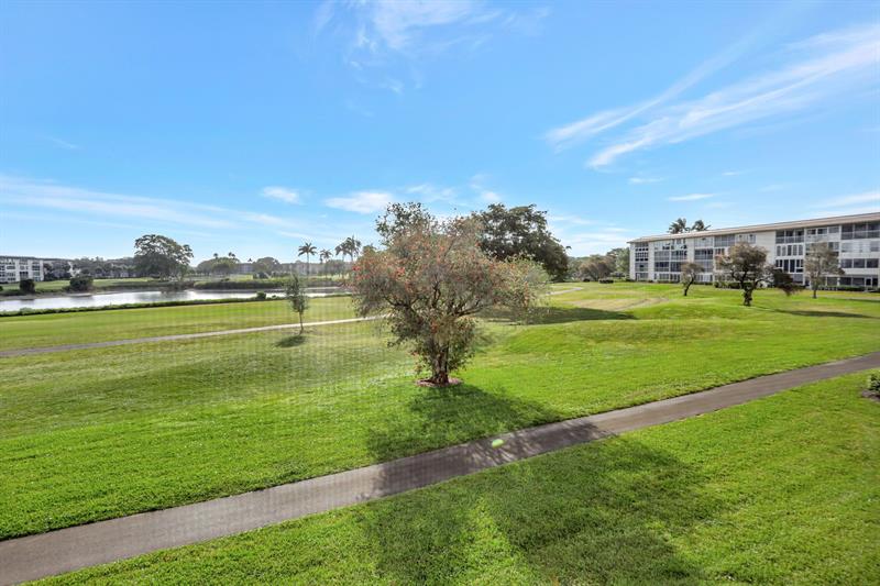 Image 15 of 67 For 2802 Victoria Way E2