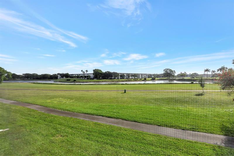 Image 16 of 67 For 2802 Victoria Way E2