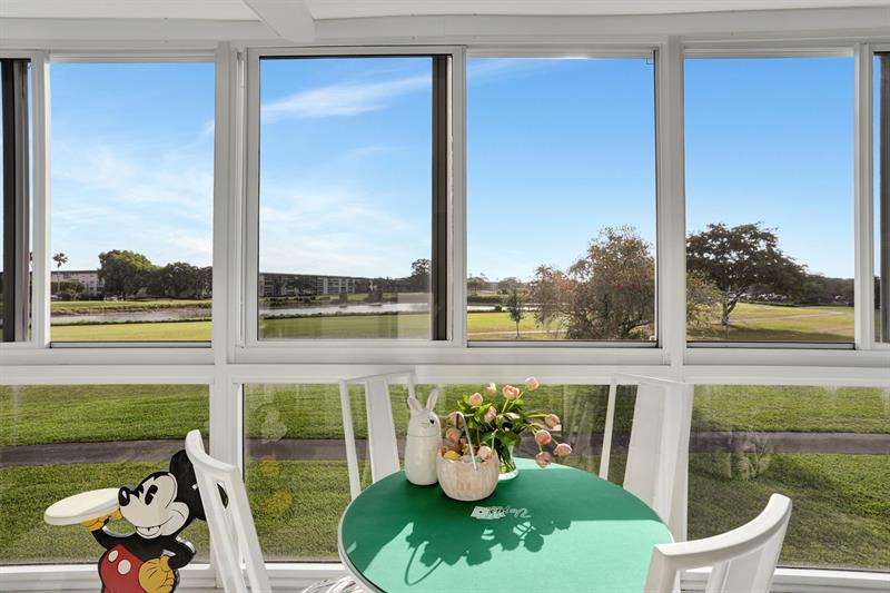 Image 17 of 67 For 2802 Victoria Way E2