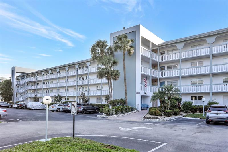 Image 29 of 67 For 2802 Victoria Way E2