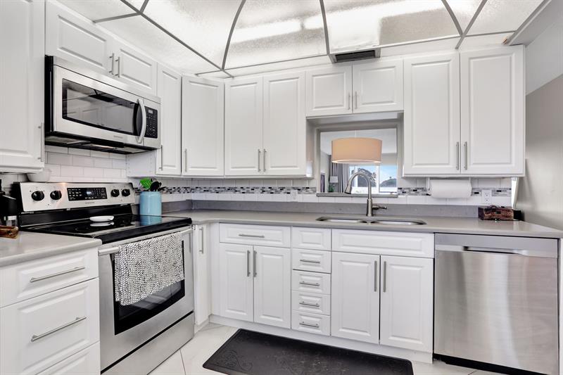 Image 6 of 67 For 2802 Victoria Way E2