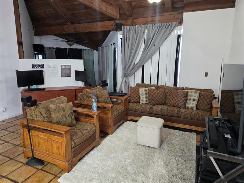 Image 15 of 25 For 7468 33rd St  7468