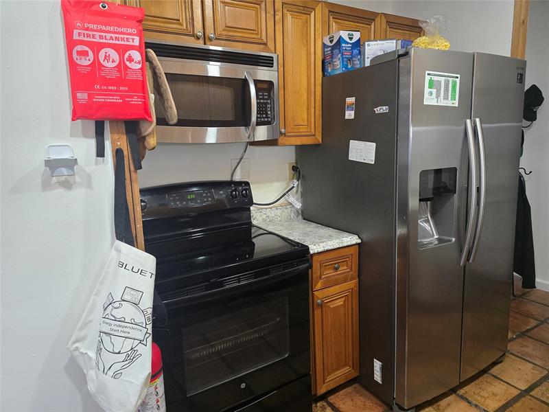 Image 4 of 25 For 7468 33rd St  7468