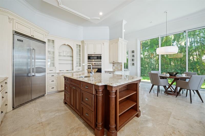 Image 19 of 55 For 81 Island Dr