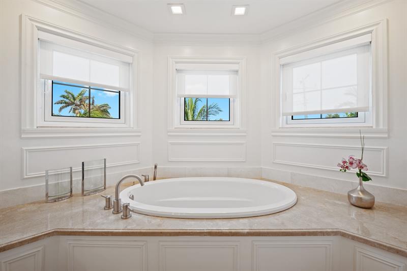 Image 31 of 55 For 81 Island Dr
