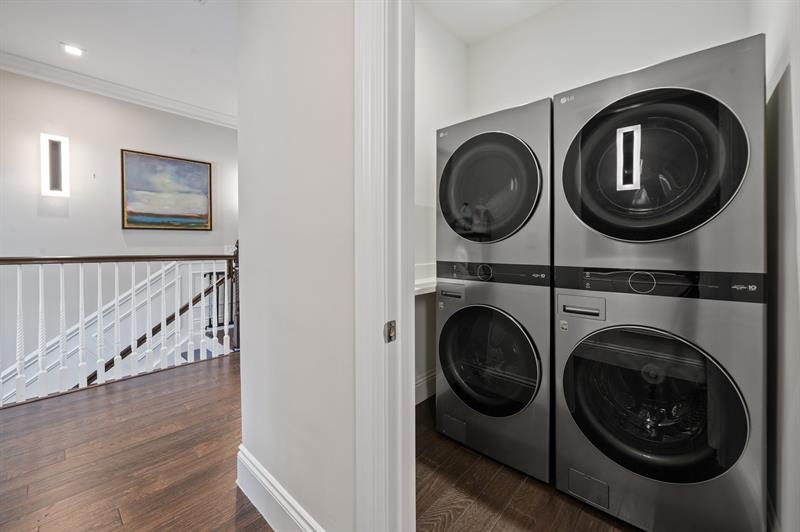 Image 41 of 55 For 81 Island Dr
