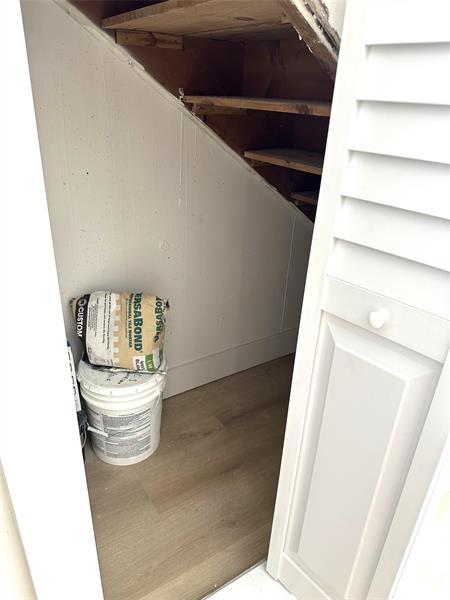Image 10 of 23 For 35 3rd St  