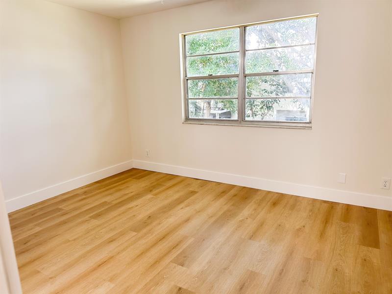 Image 19 of 23 For 35 3rd St  
