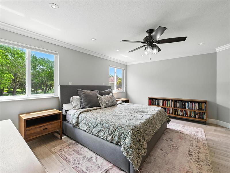 Image 16 of 35 For 4019 Staghorn Ln