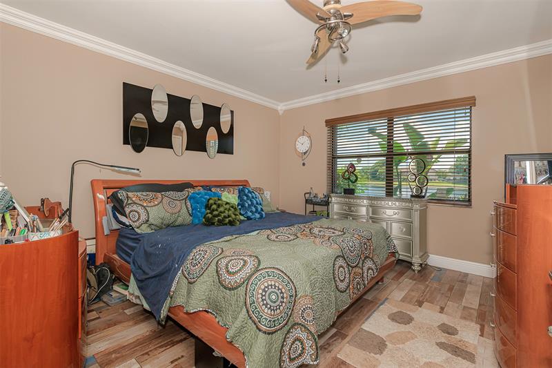 Image 20 of 27 For 9884 Nob Hill Ct  9884