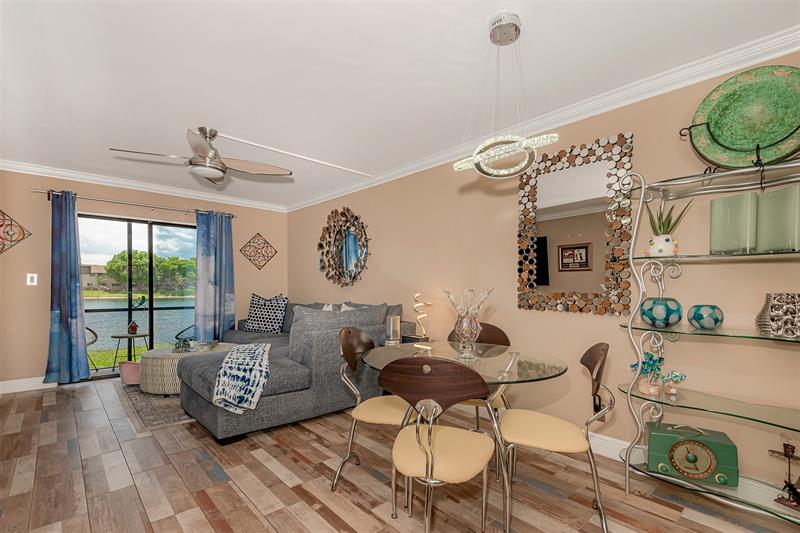 Image 4 of 27 For 9884 Nob Hill Ct  9884