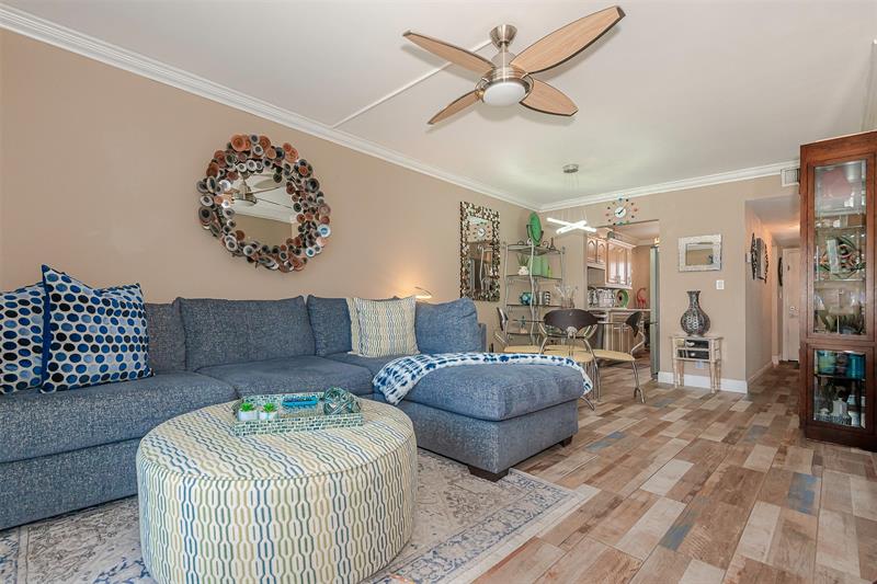 Image 8 of 27 For 9884 Nob Hill Ct  9884