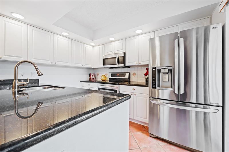 Image 10 of 30 For 9107 20th St  B