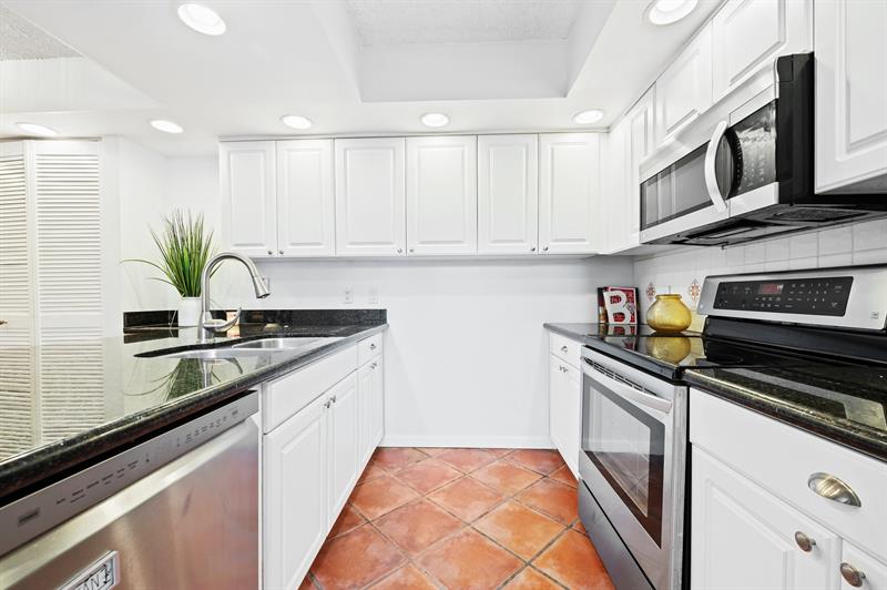 Image 11 of 30 For 9107 20th St  B