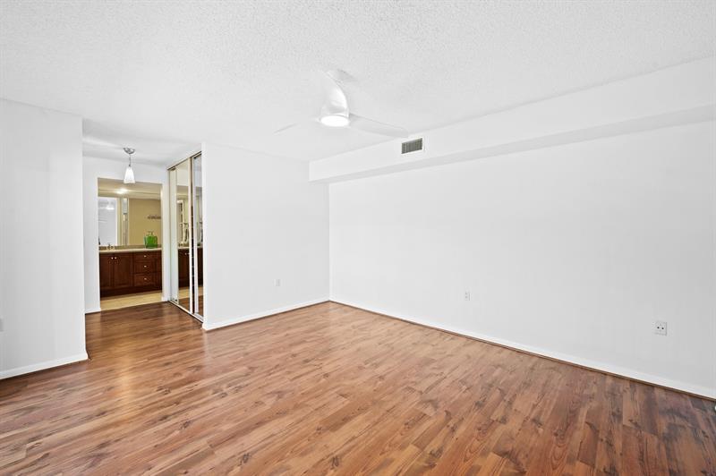 Image 15 of 30 For 9107 20th St  B
