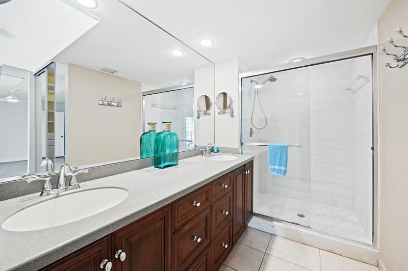 Image 18 of 30 For 9107 20th St  B