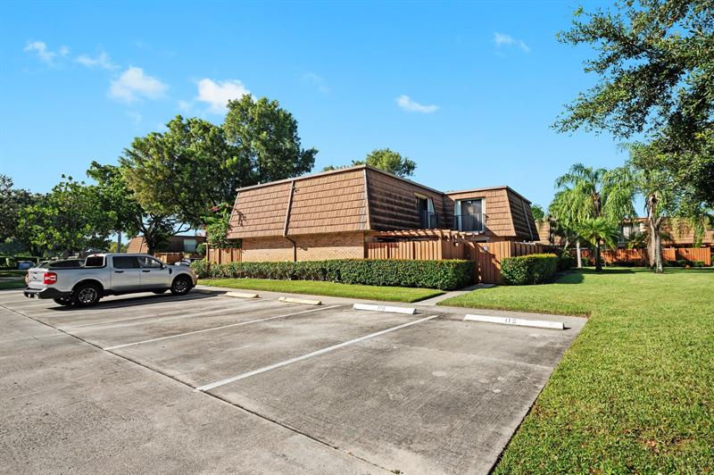 Image 3 of 30 For 9107 20th St  B