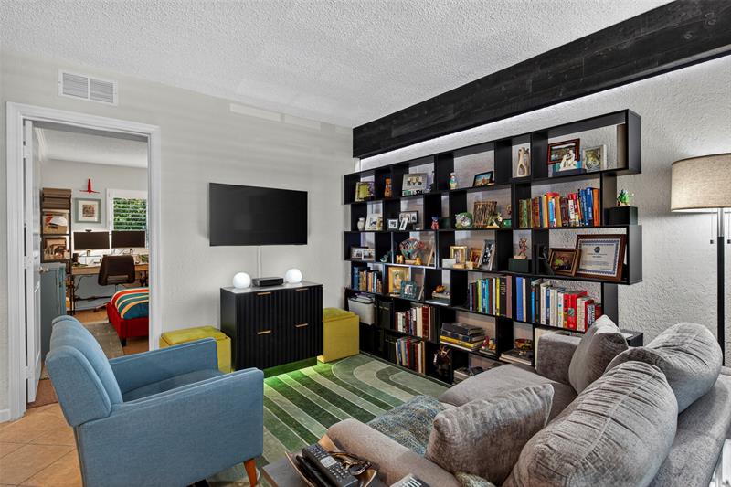 Image 10 of 49 For 2660 8th Ave  208