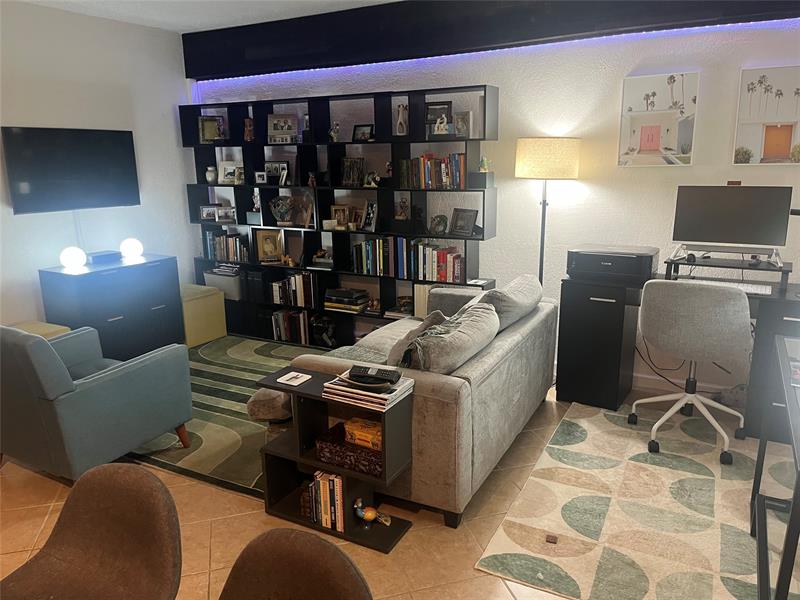 Image 11 of 49 For 2660 8th Ave  208