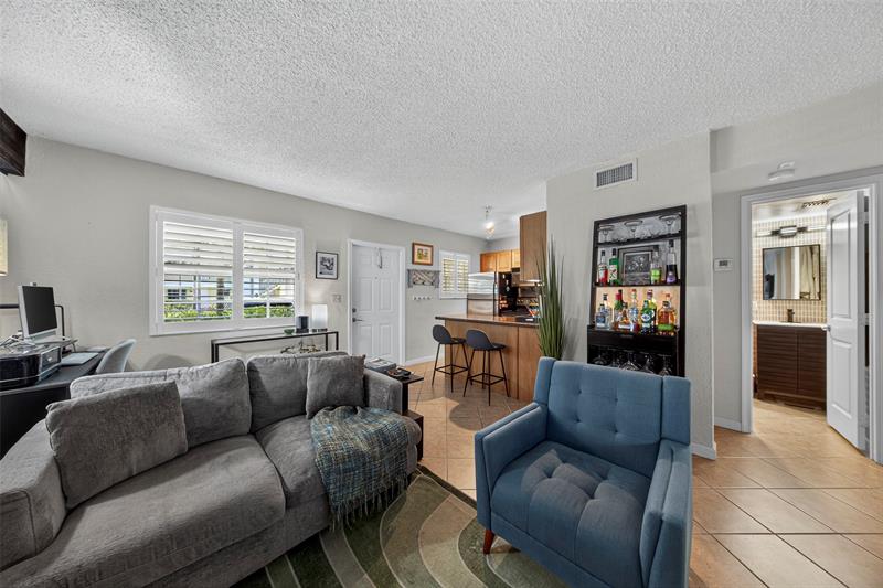 Image 13 of 49 For 2660 8th Ave  208