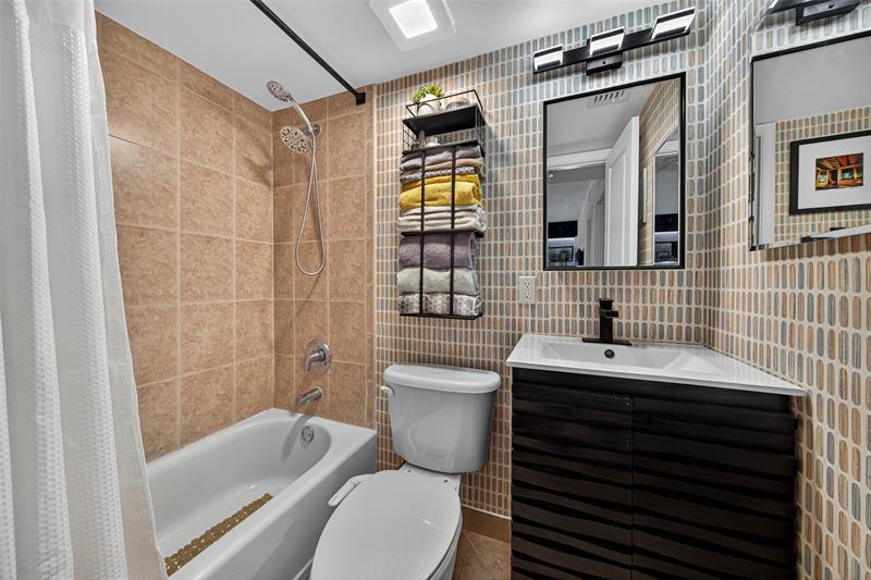 Image 23 of 49 For 2660 8th Ave  208