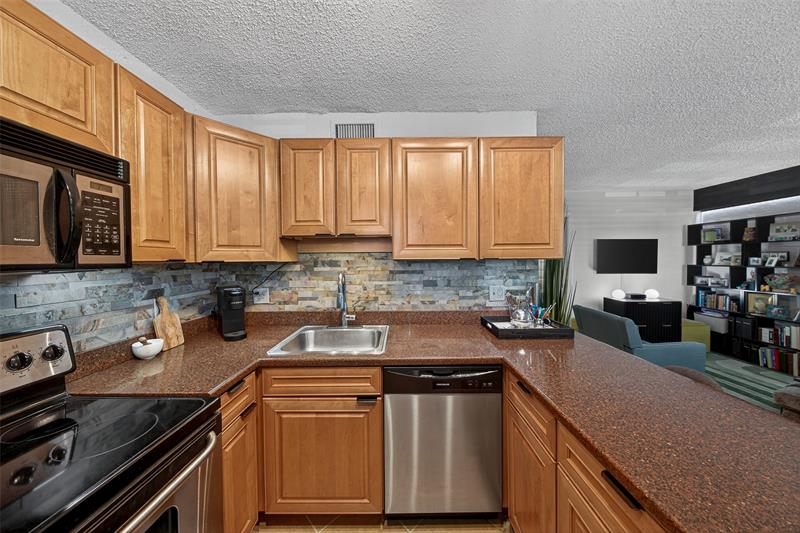 Image 3 of 49 For 2660 8th Ave  208