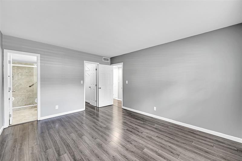 Image 14 of 34 For 1074 13th St  155c
