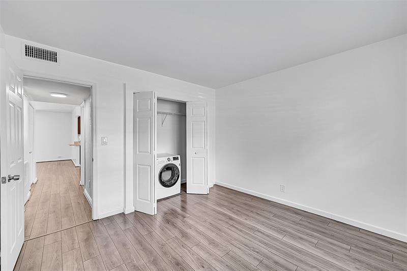 Image 19 of 34 For 1074 13th St  155c