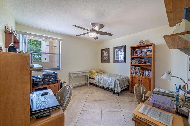 Image 13 of 49 For 7312 Fairfax Dr  102