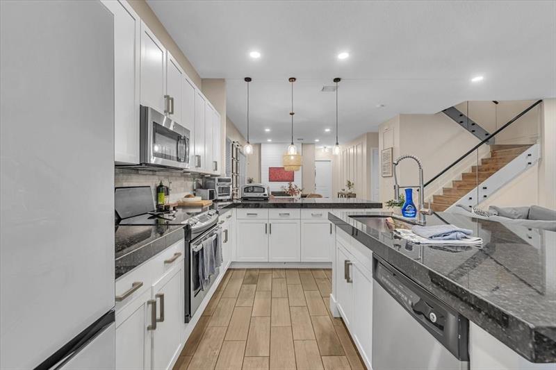 Image 10 of 37 For 9872 34th Ln