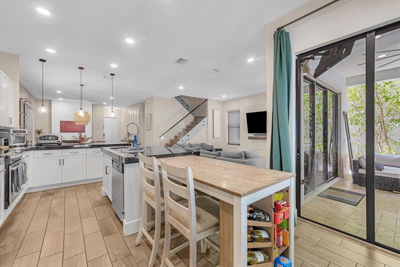 Image 11 of 37 For 9872 34th Ln