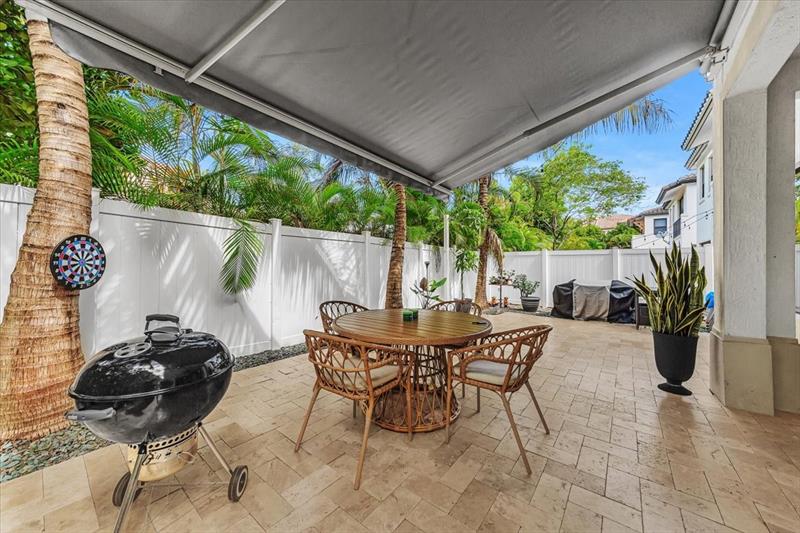 Image 17 of 37 For 9872 34th Ln