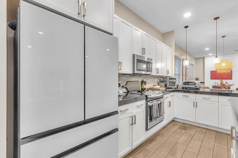 Image 9 of 37 For 9872 34th Ln