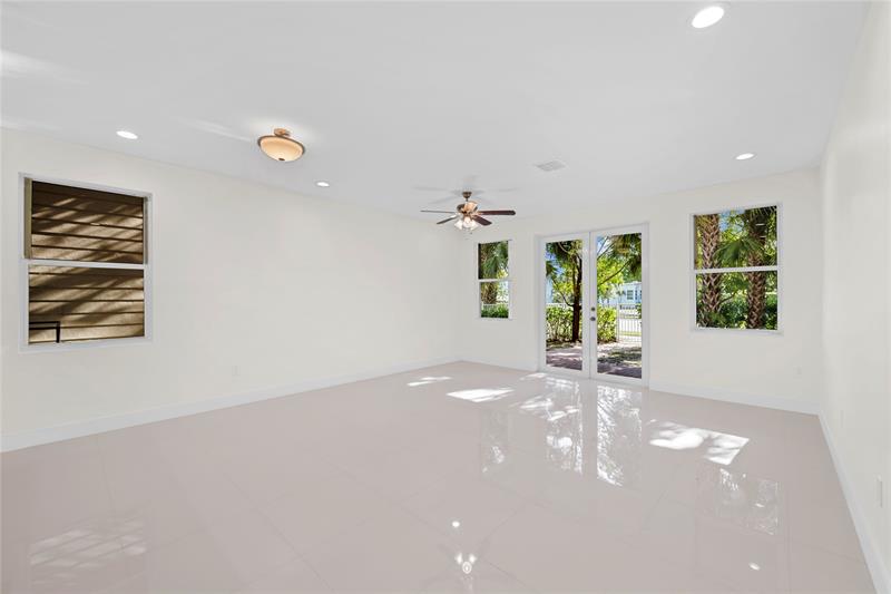 Image 10 of 49 For 1432 4th Ave  1432