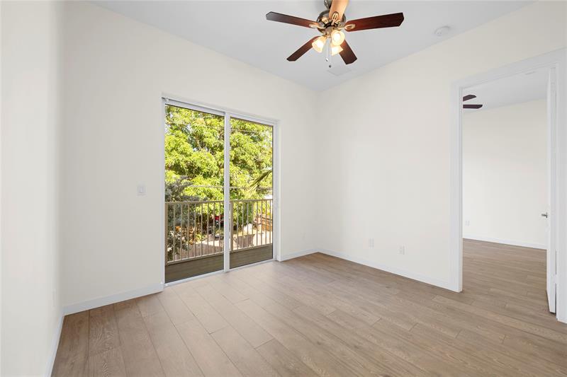 Image 16 of 49 For 1432 4th Ave  1432