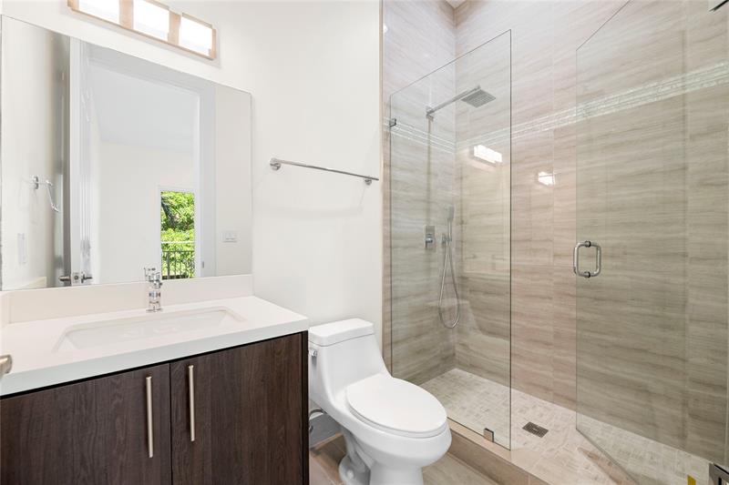 Image 22 of 49 For 1432 4th Ave  1432