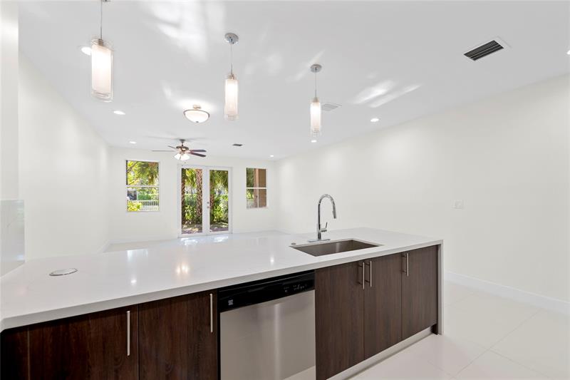 Image 3 of 49 For 1432 4th Ave  1432