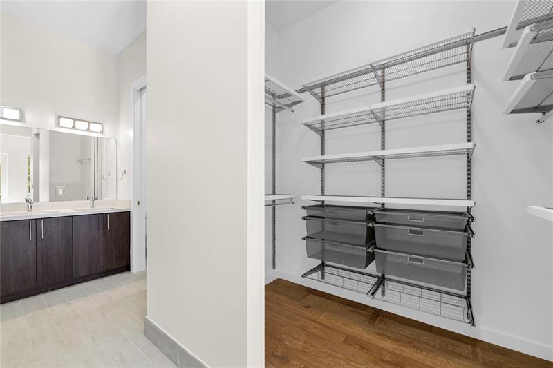 Image 30 of 49 For 1432 4th Ave  1432