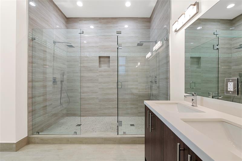 Image 33 of 49 For 1432 4th Ave  1432