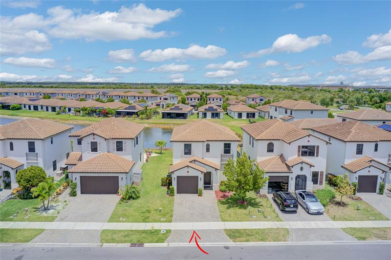 Image 3 of 30 For 5461 Soria Ave