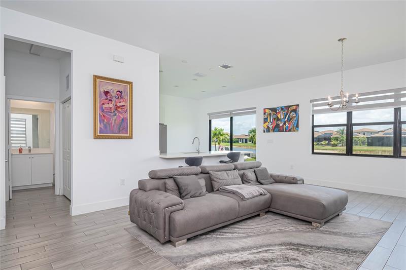 Image 6 of 30 For 5461 Soria Ave