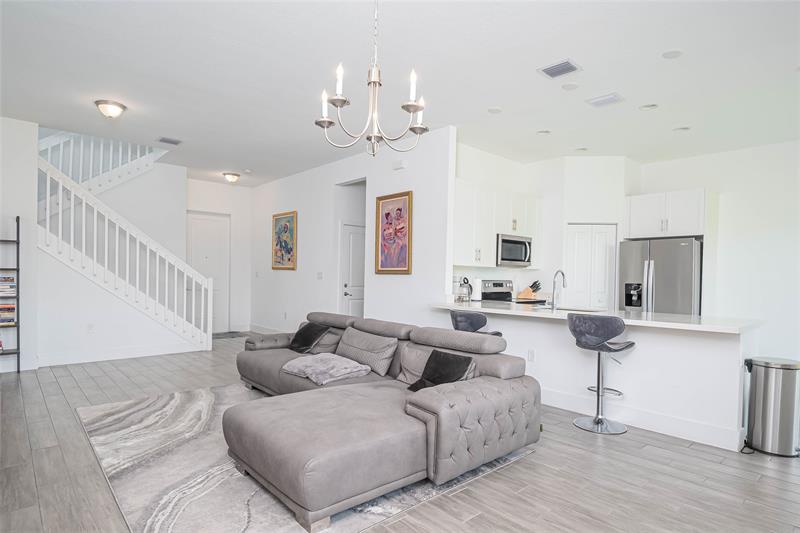 Image 7 of 30 For 5461 Soria Ave