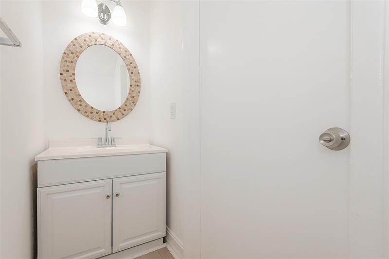 Image 16 of 34 For 9481 Palm Cir