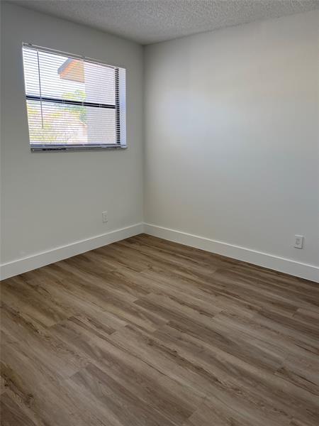 Image 29 of 36 For 7427 34th St  7427