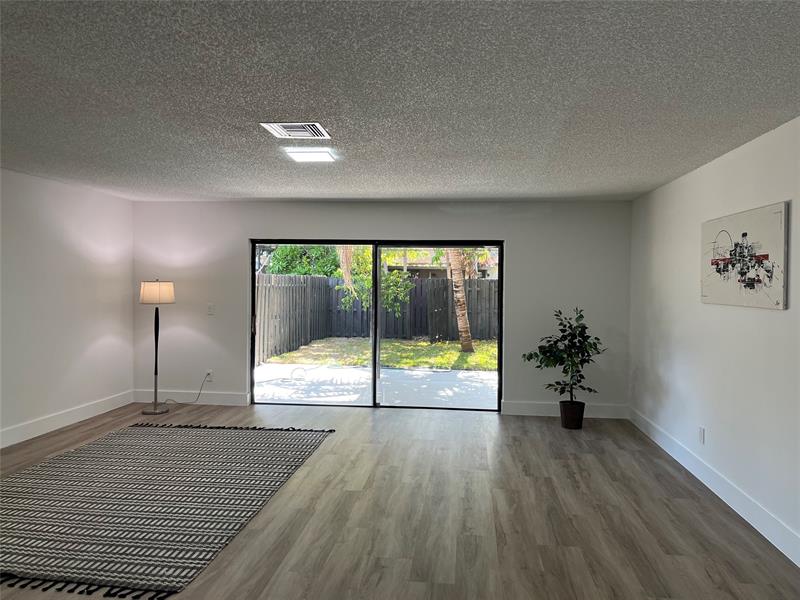 Image 6 of 36 For 7427 34th St  7427
