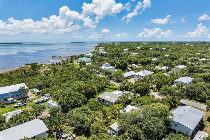 Image 4 of 30 For 30461 Poinciana Rd