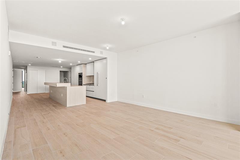Image 12 of 64 For 900 Ocean Blvd.  1604